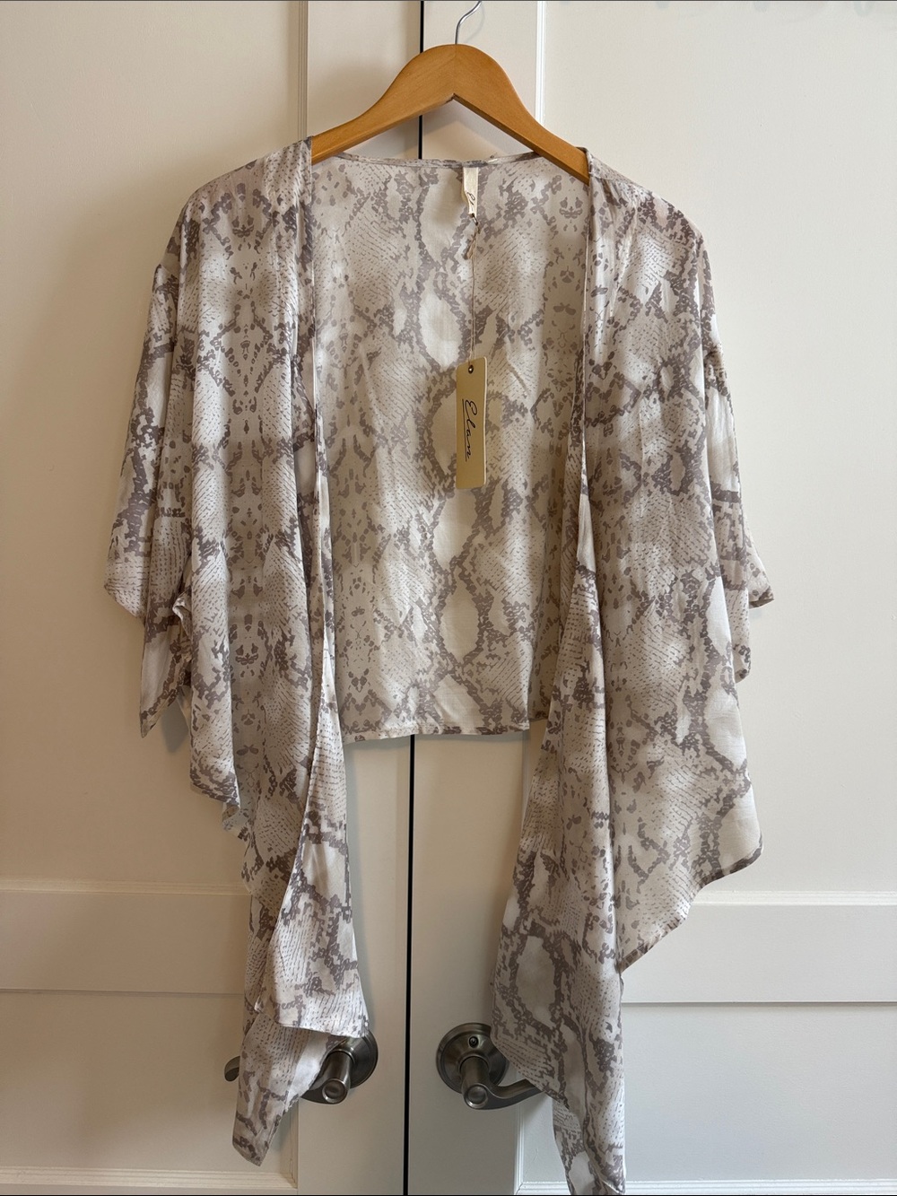 NWT Elan Snake-Print Kimono Top in Taupe & Ivory